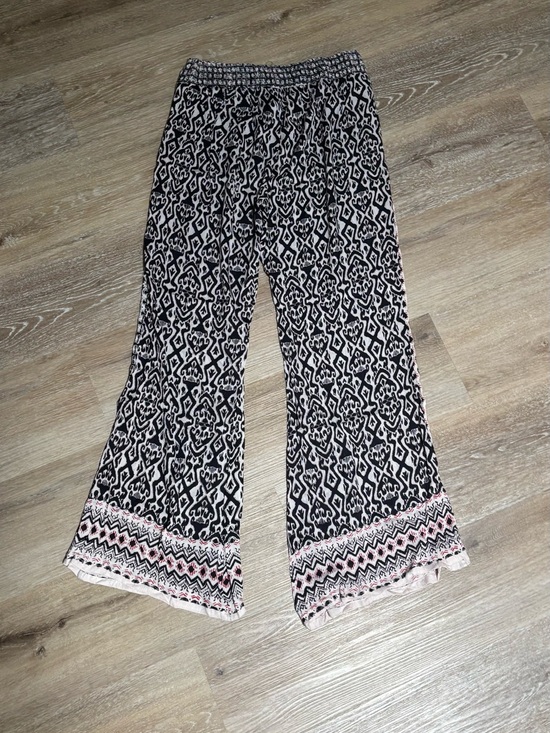 Angie Pants - Angie Black & White Wide-Leg Printed Pants with Pink Hem Detail